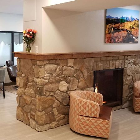 Microtel Inn & Suites By Wyndham Georgetown Lake Exterior foto